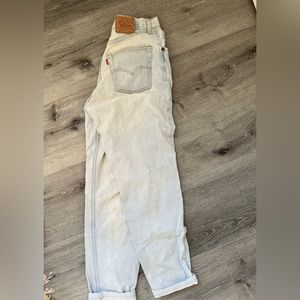 Levi lightwash high waisted baggy jeans